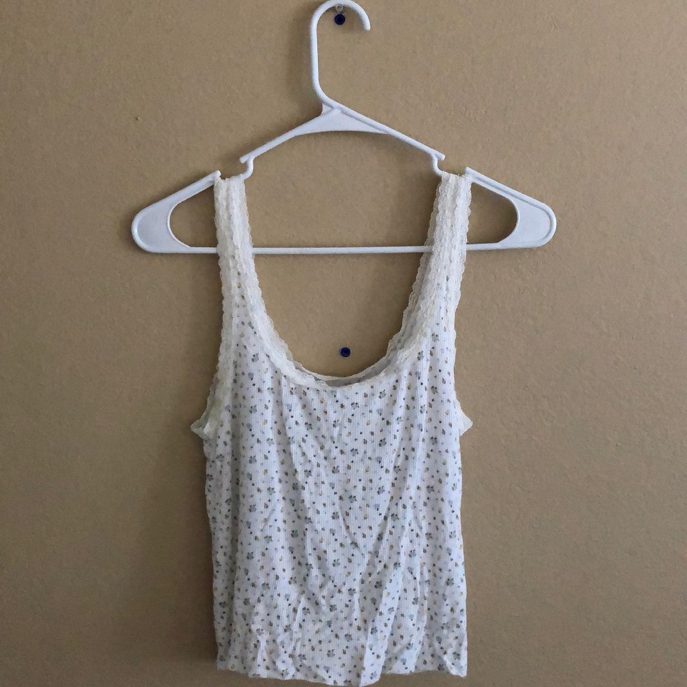 Soft & Sexy Rib Flower Lace Cropped Tank Top